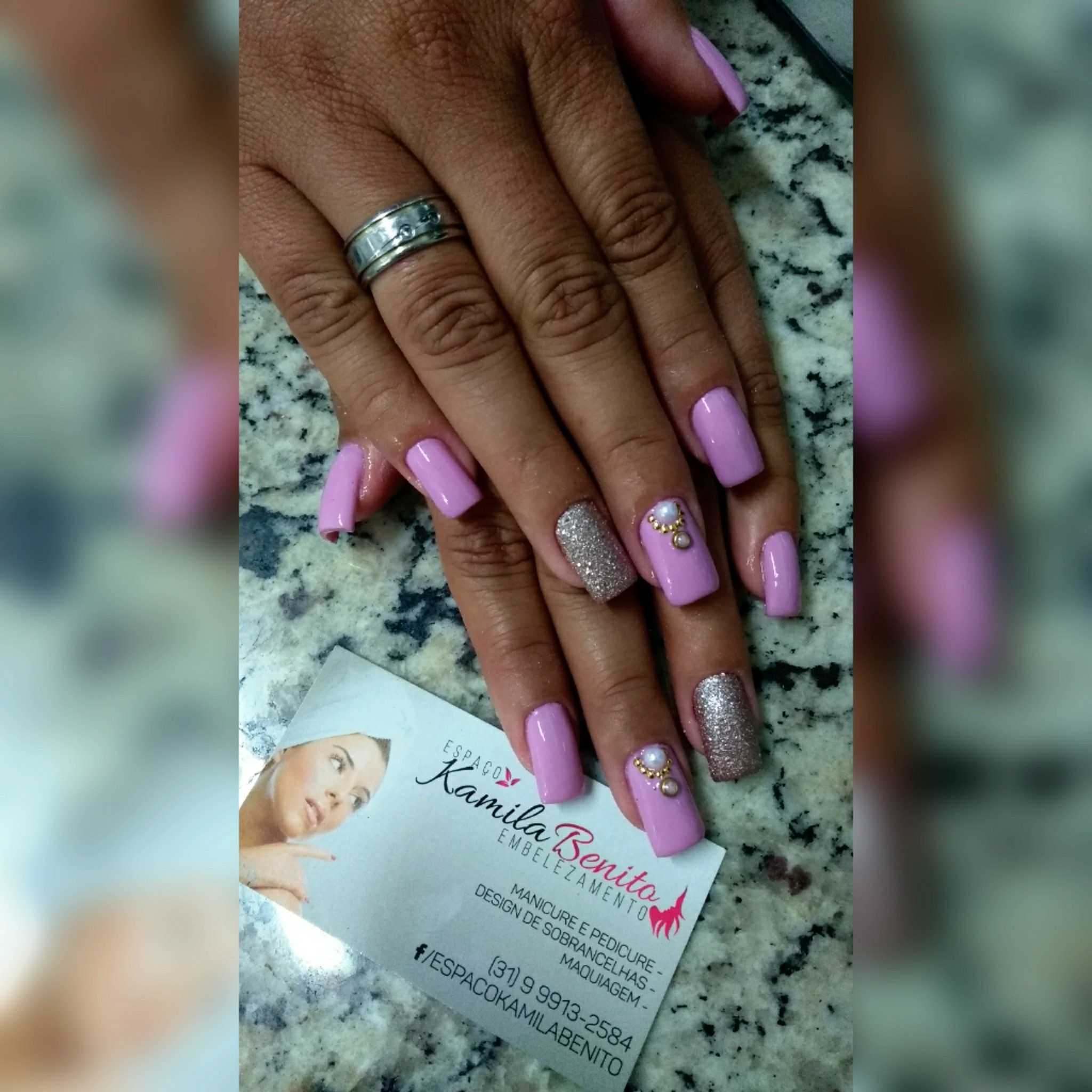 unha manicure e pedicure designer de sobrancelhas maquiador(a)