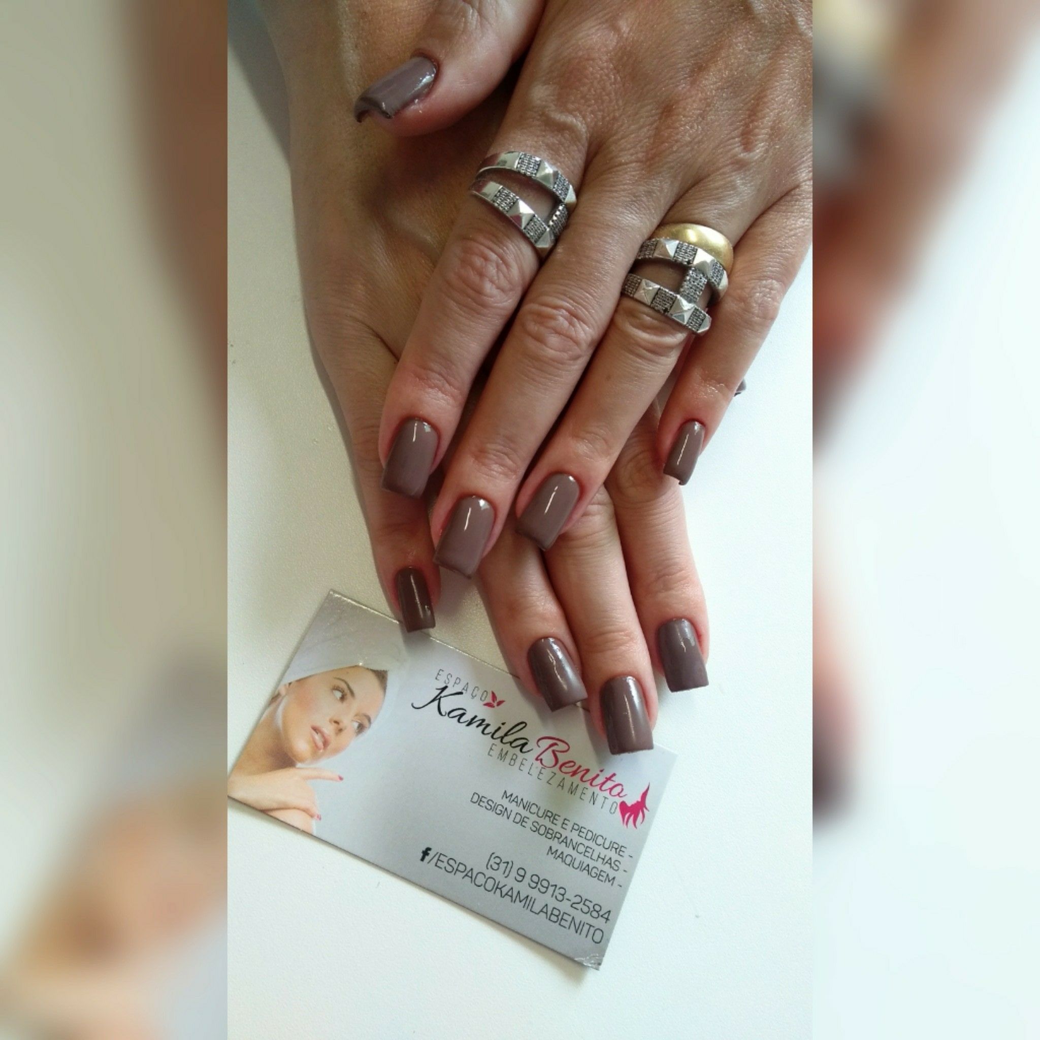 unha manicure e pedicure designer de sobrancelhas maquiador(a)