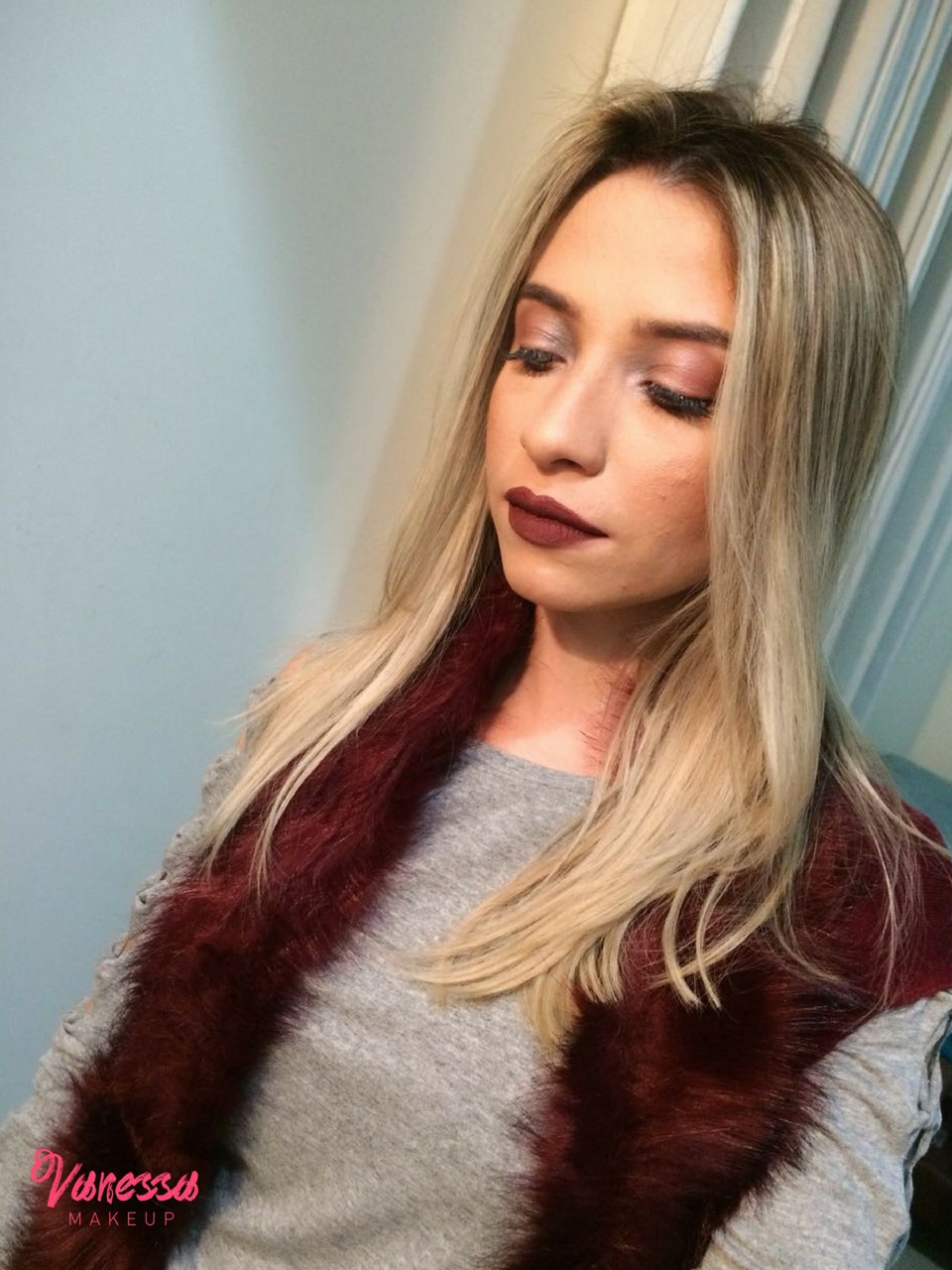Maquiagem clássica para noite e escova com babyliss maquiagem maquiador(a)