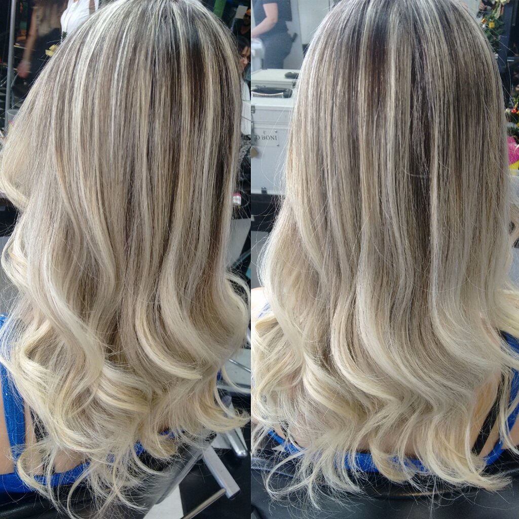 #ombrehair #reflexo #luzes #mechascriativas #haircouture #babyblond #loirosperfeitos #morenailuminada #platinado #perolado #castanhoiluminado #lebege #canela #caramelo #docedeleite #avelã #wella #blondangel #brae #colortouch #escovacacheada #escovaOndulada #alongamento #fitaadesiva #micropele  #byLarissa cabelo cabeleireiro(a)