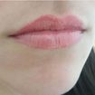 Micro labial cicatrizada
____________________________
Quem não quer acordar assim, pronta? 
O resultado fica natural, como se fosse a cor dos seus lábios, porém com contorno bem definido e bem desenhada, viçosa, com aspecto saudável.

