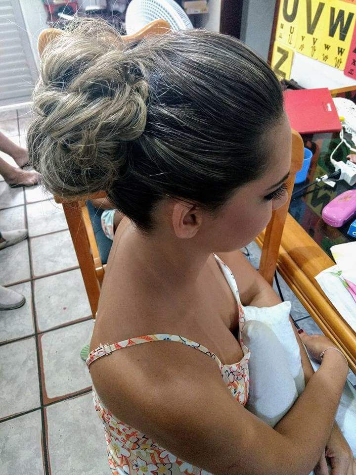 Maquiagem e penteado finalizado com sucesso, minha cliente amou o resultado.
Se ela ficou feliz eu mais ainda ♥️♥️😍♥️♥️ maquiagem auxiliar cabeleireiro(a) depilador(a) designer de sobrancelhas maquiador(a)