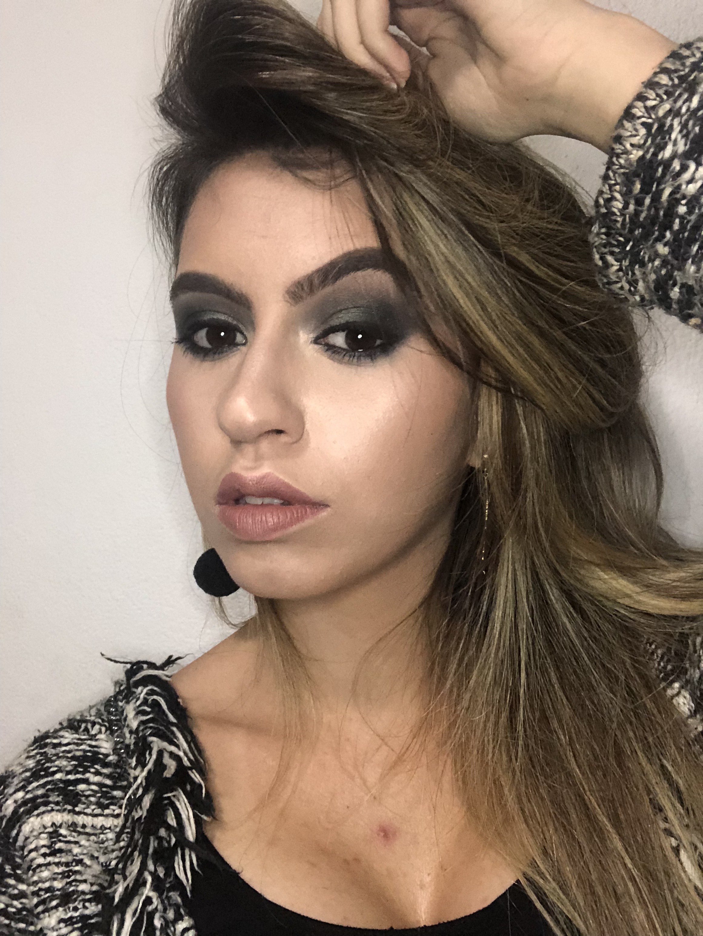  #makeup #maquiagem #universodamaquiagem #maccosmetics #art #make #mua #maquiadora #selfie #beauty #glam #pausaparafeminices #glowingskin #glow maquiagem maquiador(a) designer de sobrancelhas