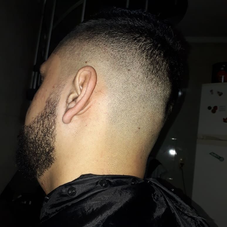 cabelo barbeiro(a) barbeiro(a) barbeiro(a) barbeiro(a) barbeiro(a) cabeleireiro(a) barbeiro(a)