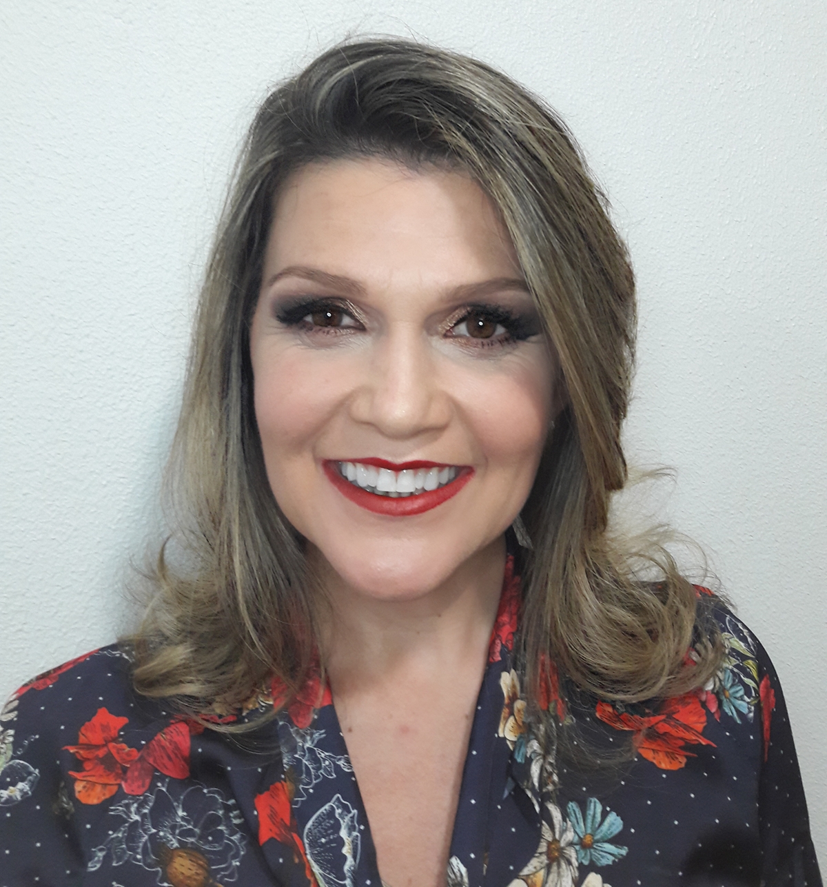 Batom vermelho ❤ #redlips

Para mais fotos, siga no Instagram @thayaquinomakeup maquiagem maquiador(a) designer de sobrancelhas