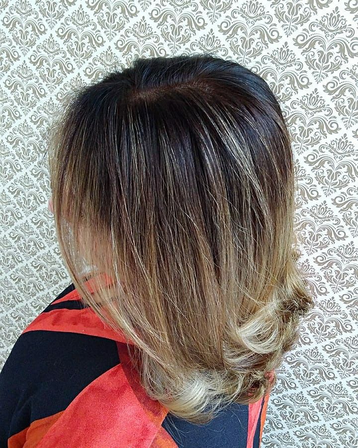 Mechas e corte cabeleireiro(a) maquiador(a) designer de sobrancelhas stylist / visagista