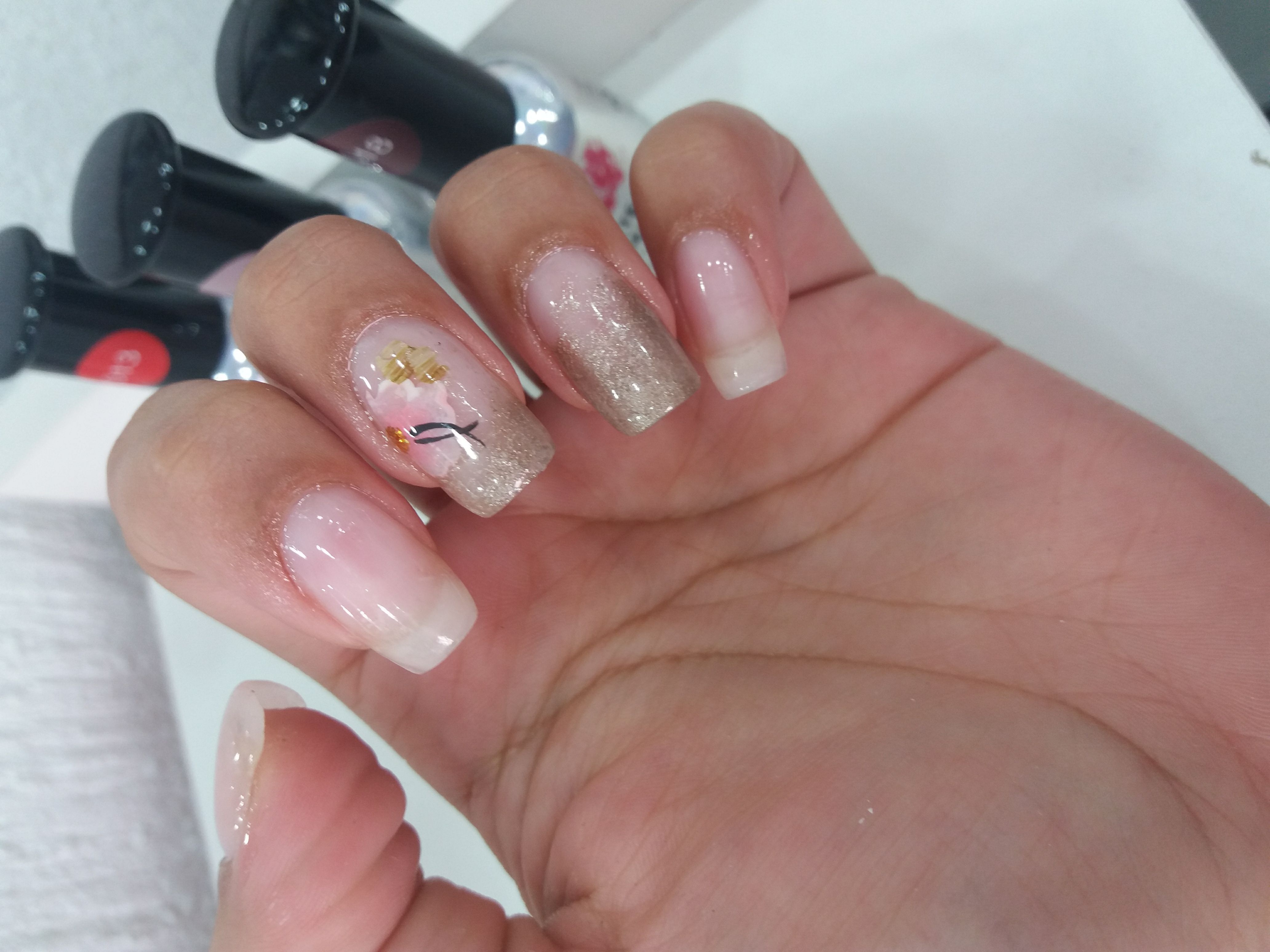 #unha #encapsulada  #alongamento #alongamentodeunha #fibradevidro #unhaencapsulada #nailart #unhasartiticas manicure e pedicure