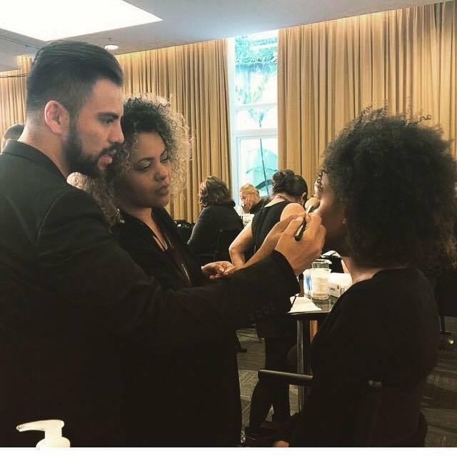 Rachid Gamiochip Trainer Mac Cosmetics no México  me auxiliando em um dos meu primeiros treinamentos  maquiagem maquiador(a)