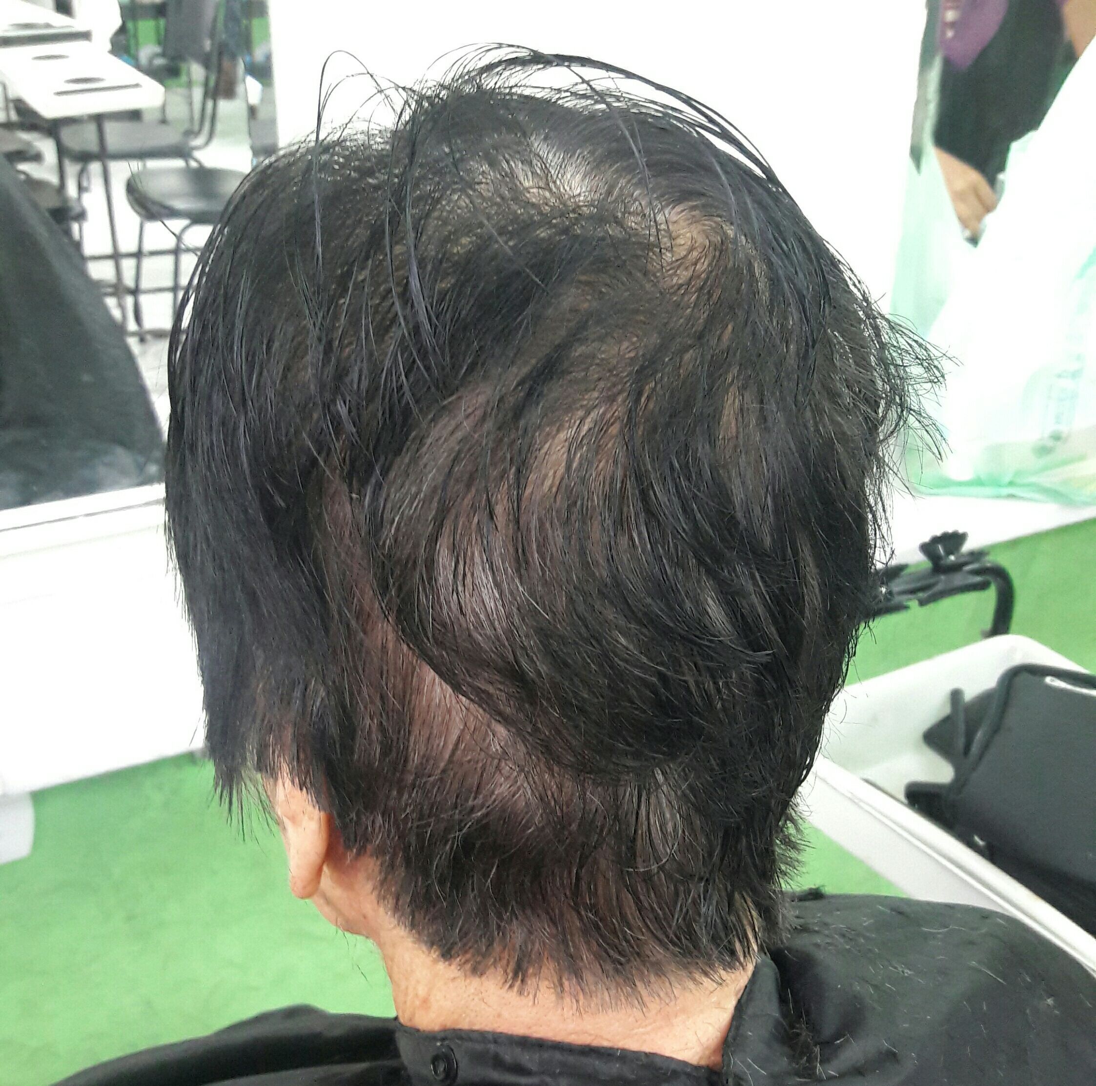 Iniciando a carreira com um corte curtinho. cabelo cabeleireiro(a) manicure e pedicure