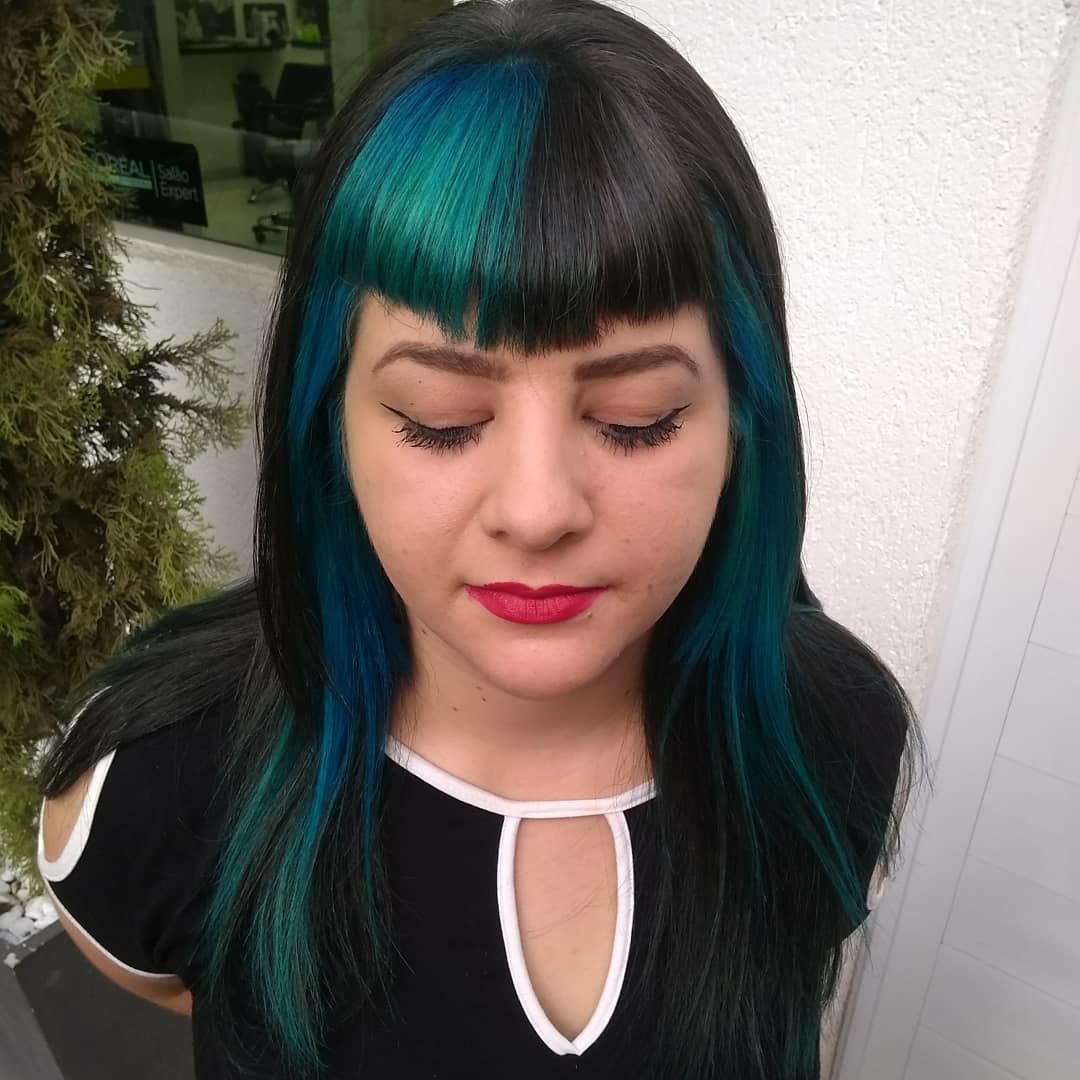 Mechas verde e nuances azuis cabelo cabeleireiro(a) auxiliar cabeleireiro(a)