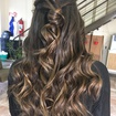 Morena iluminada em tom loiro mel dourado! 