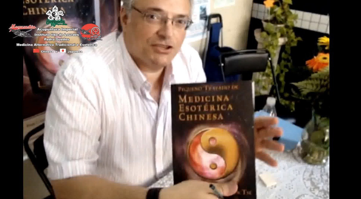 Sinopse da Medicina Tradicional Chinesa Acupuntura Clássica Chinesa. 
Depois de minha formação na Escola Oriental de Massagem e Acupuntura em 2010. 
Chega o Livro Pequeno Tratado de Medicina Esotérica Chinesa, nosso querido professor Taoista Cesar Silva em nov/ de 2013. 
Grandes Doutrinas da Montanha Dourada e a do Portão do Dragão. outros acupunturista docente / professor(a)