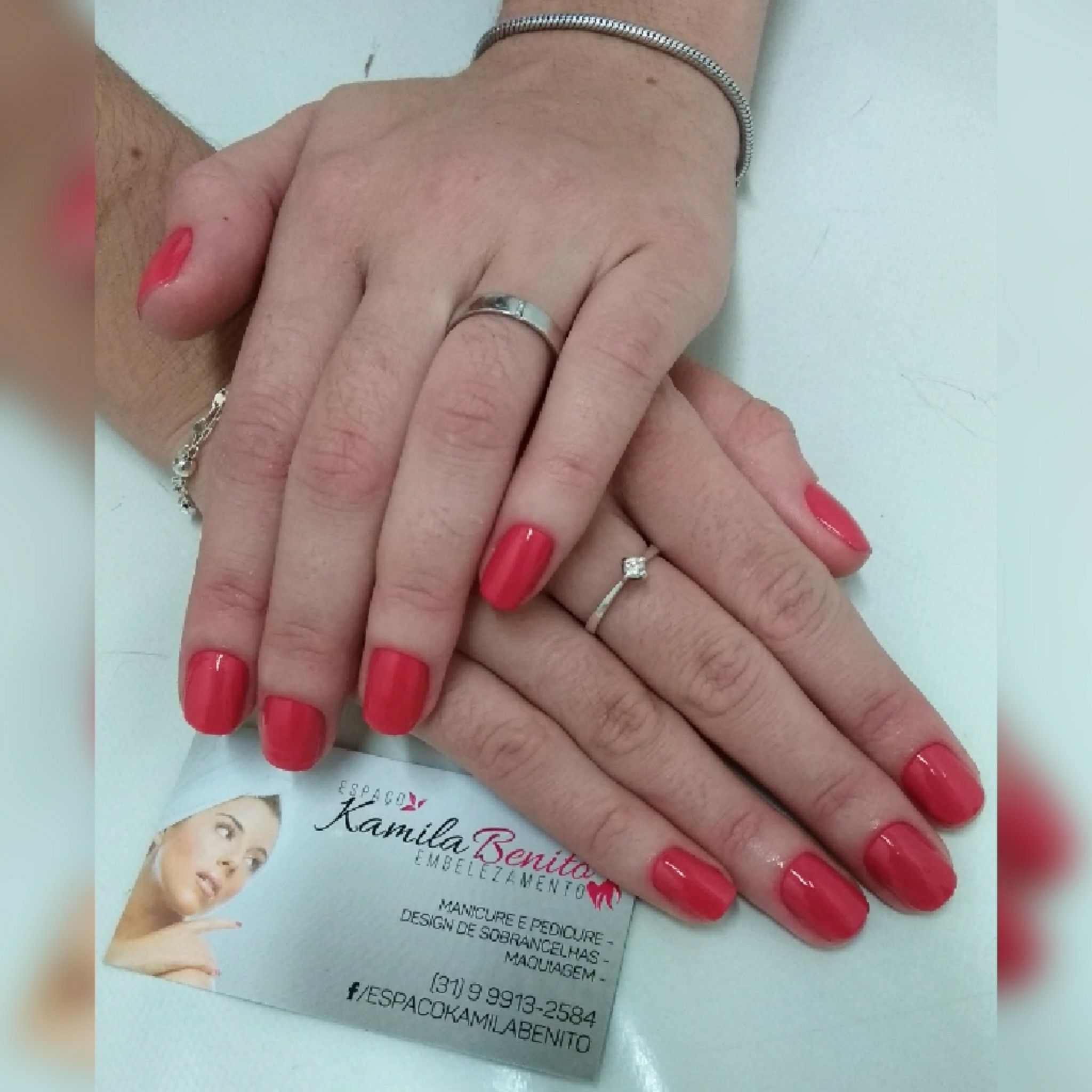 unha manicure e pedicure designer de sobrancelhas maquiador(a)