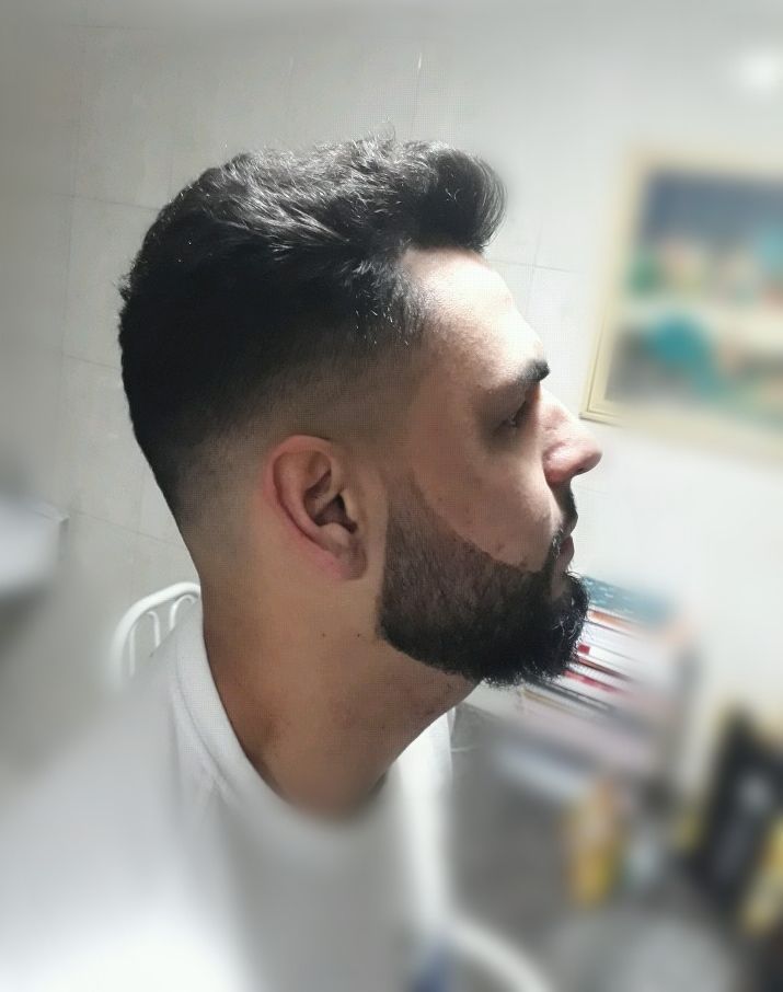 barbeiro(a) barbeiro(a) barbeiro(a) barbeiro(a) barbeiro(a) cabeleireiro(a) barbeiro(a)