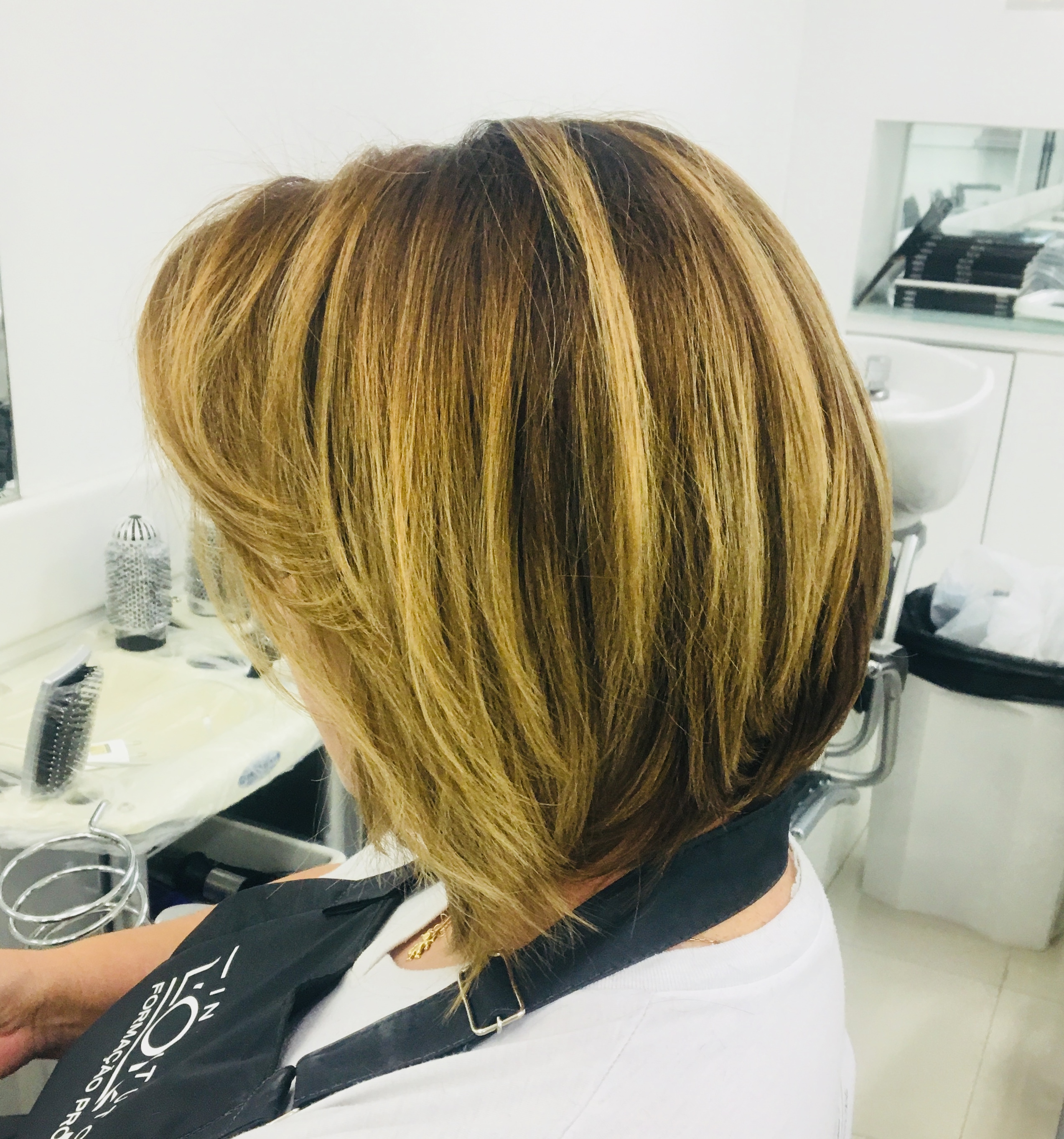 Corte Chanel  cabelo cabeleireiro(a) auxiliar cabeleireiro(a)