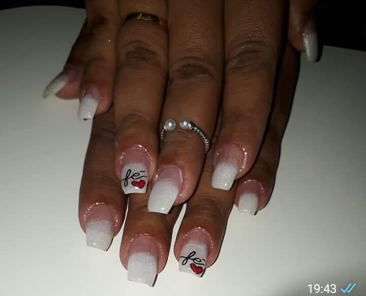 Unhas em #Gel decoração permanente  unha cabeleireiro(a) manicure e pedicure designer de sobrancelhas