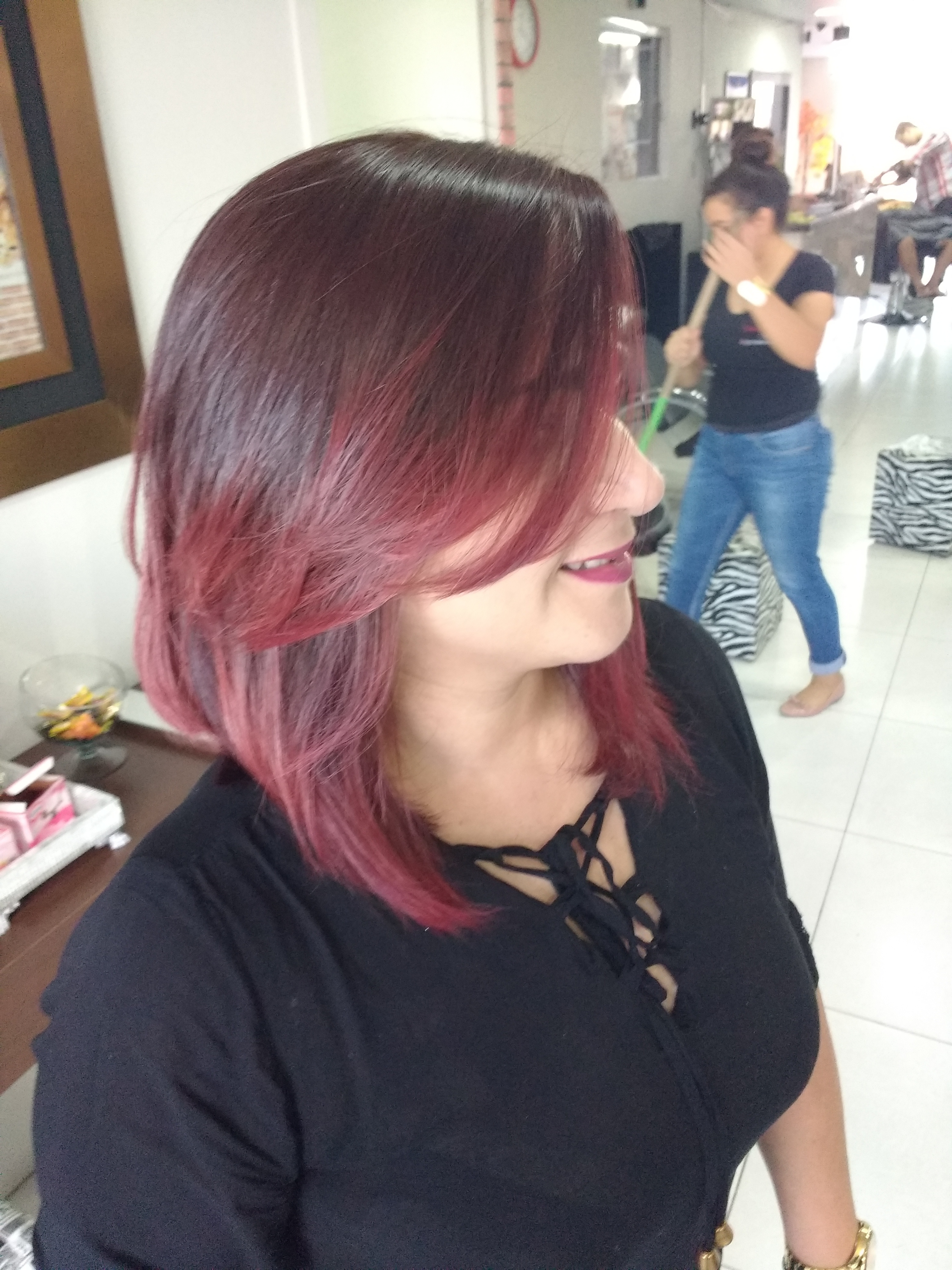 Corte e escova cabelo cabeleireiro(a) escovista maquiador(a)