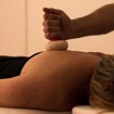 Aplicação de massagem com Pindas Chinesas