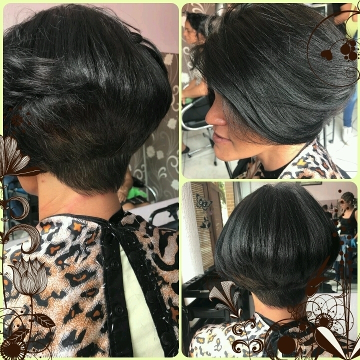 Corte curto com nuca batida até a orelha . cabelo cabeleireiro(a)