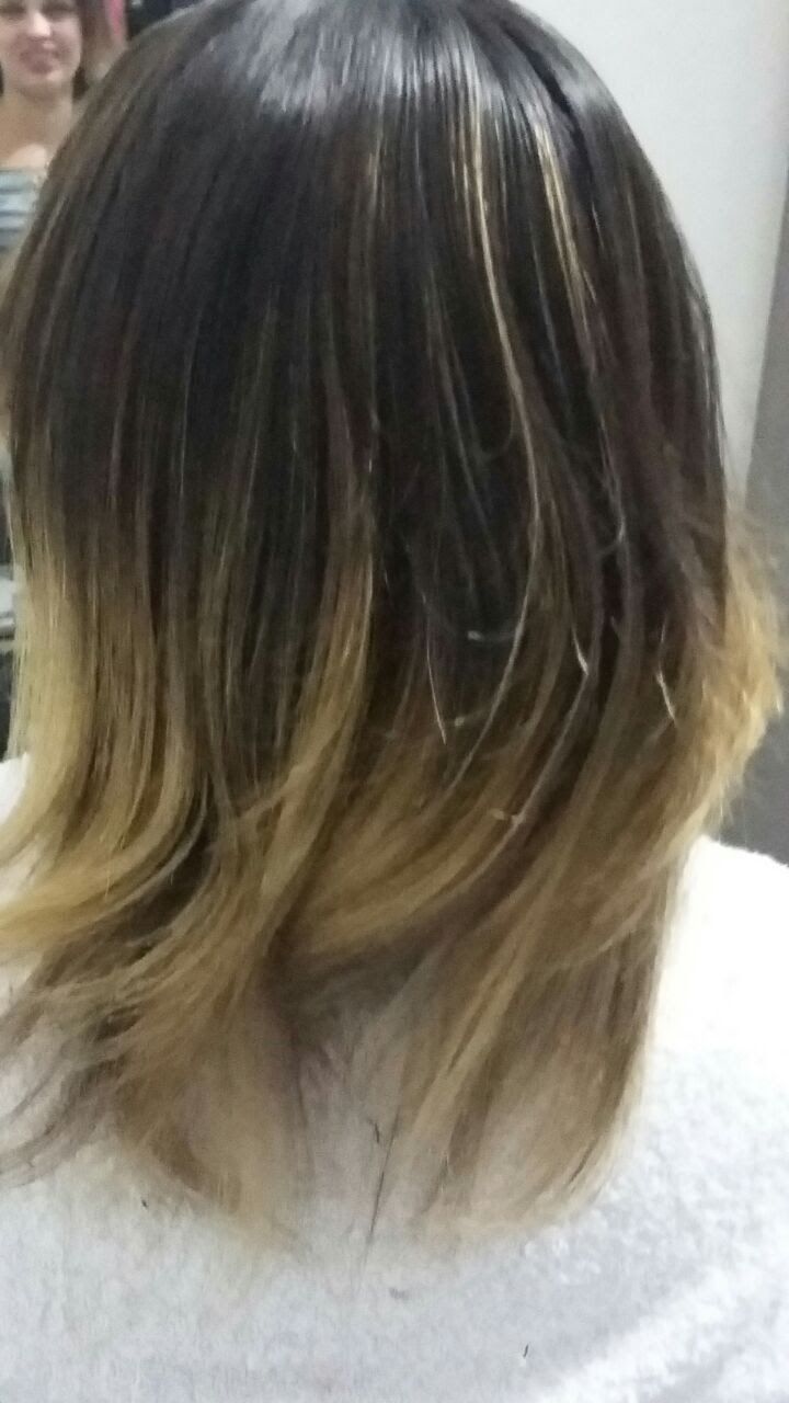 Mega hair 
Método de Queratina com  Micro link cabelo auxiliar cabeleireiro(a)