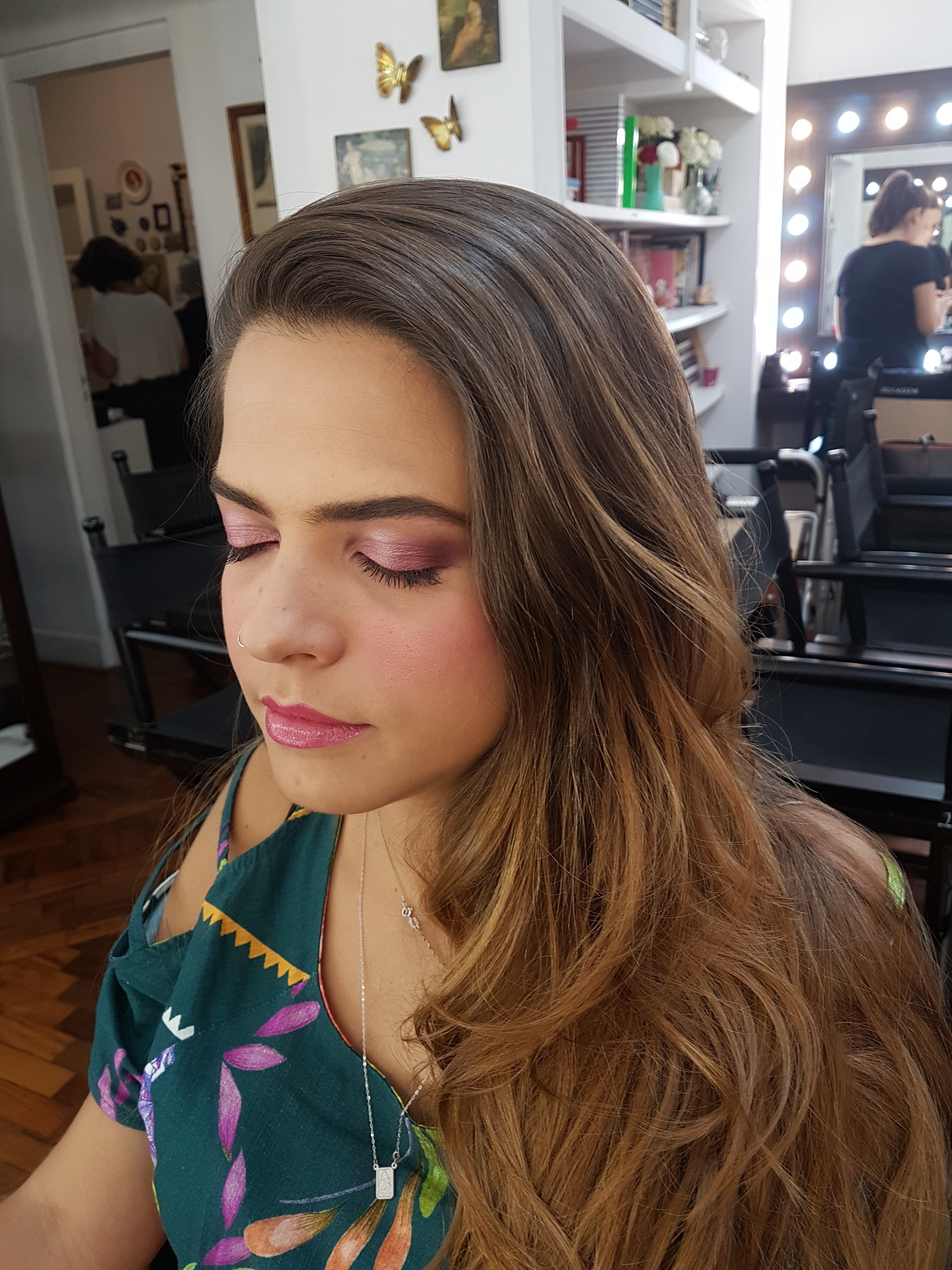 #makeup #maquiagem #make #batom #maquiagemx #maquiagembrasil #tutorial #loucaspormaquiagem #universodamaquiagem_oficial #auroramakeup #maquiadora #cabelo #pausaparafeminices #beleza #maquiagembrasill #unhas #vegas_nay #brian_champagne #maquillaje #videos #maquiagemprofissional #laurag_143 #makeupaddict #cabelos #makeupartistsworldwide #dressyourface #norvina  #hudabeauty #liveglam maquiagem maquiador(a)