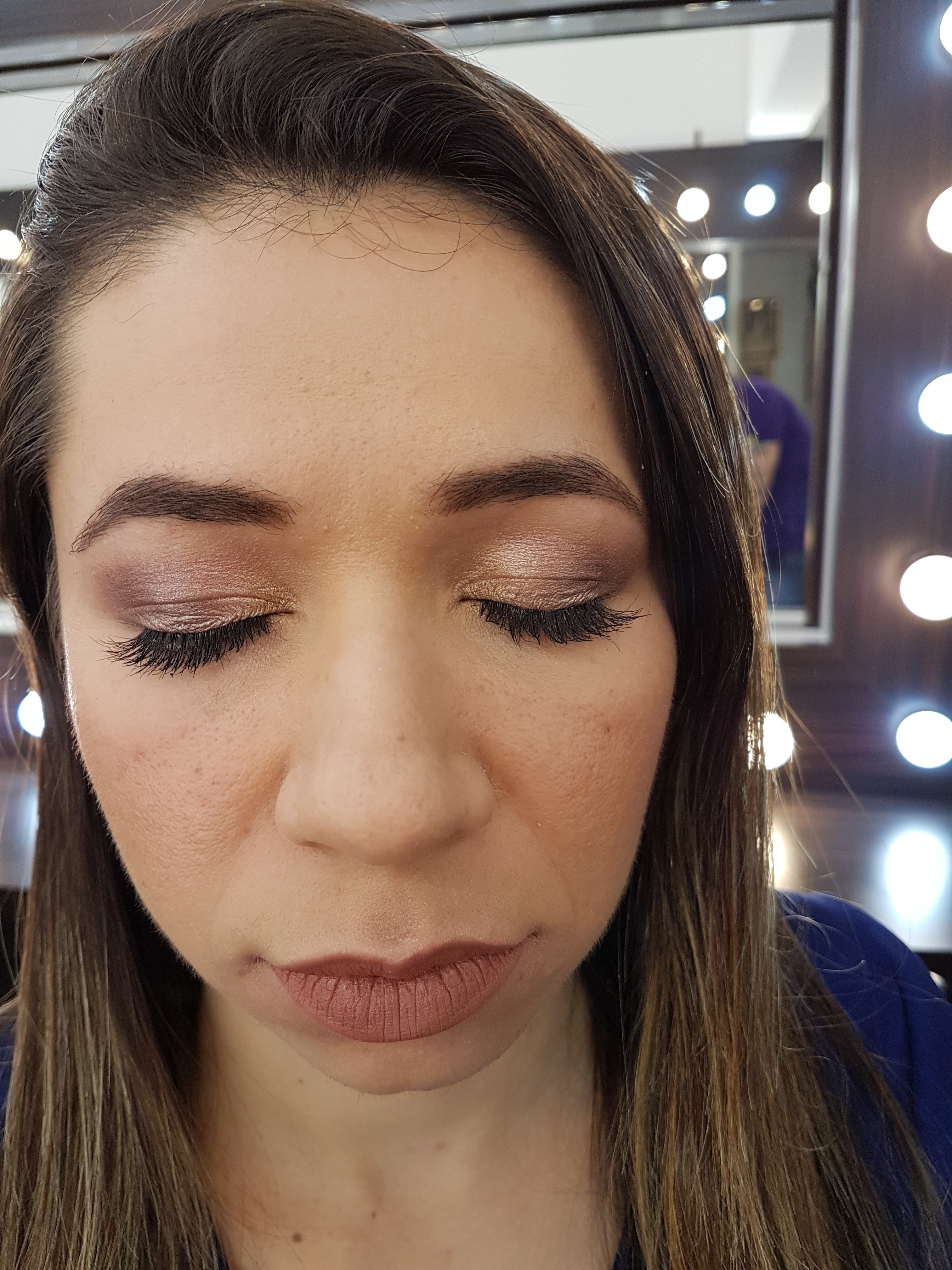 #makeup #maquiagem #make #batom #maquiagemx #maquiagembrasil #tutorial #loucaspormaquiagem #universodamaquiagem_oficial #auroramakeup #maquiadora #cabelo #pausaparafeminices #beleza #maquiagembrasill #unhas #vegas_nay #brian_champagne #maquillaje #videos #maquiagemprofissional #laurag_143 #makeupaddict #cabelos #makeupartistsworldwide #dressyourface #norvina  #hudabeauty #liveglam maquiagem maquiador(a)