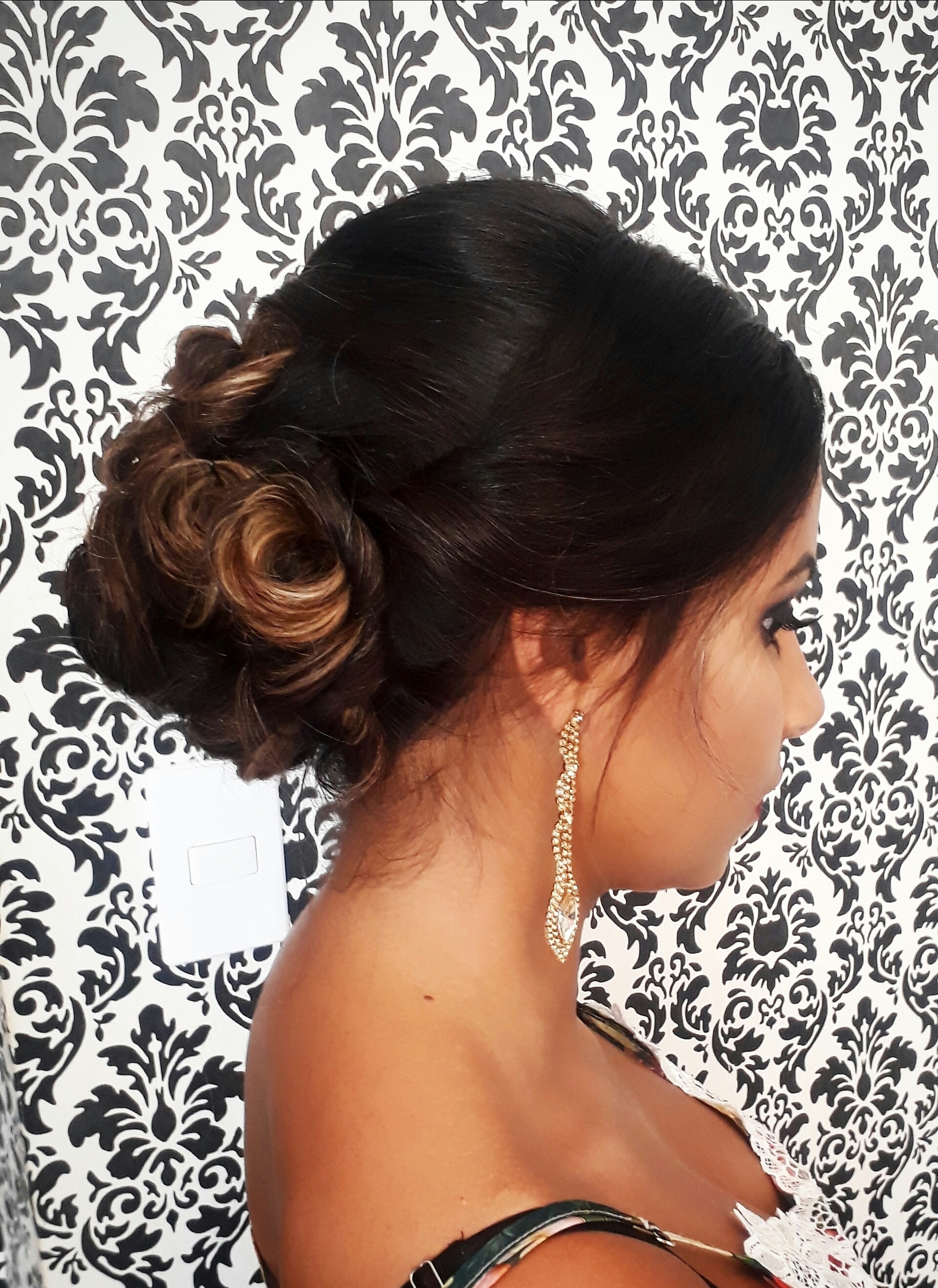 #coque #coquedespojado #penteado #hairstyle #cachos #madrinha #penteadomadrinha #penteadoformanda #formanda #formatura #casamento  cabelo maquiador(a)