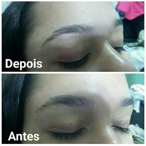 aqui temos somente o design na sobrancelha, mas já podemos ver a diferença de uma sobrancelha para a outra.
#designdesobrancelhas #sobrancelhasdefinidas #estética  outros designer de sobrancelhas maquiador(a) depilador(a)