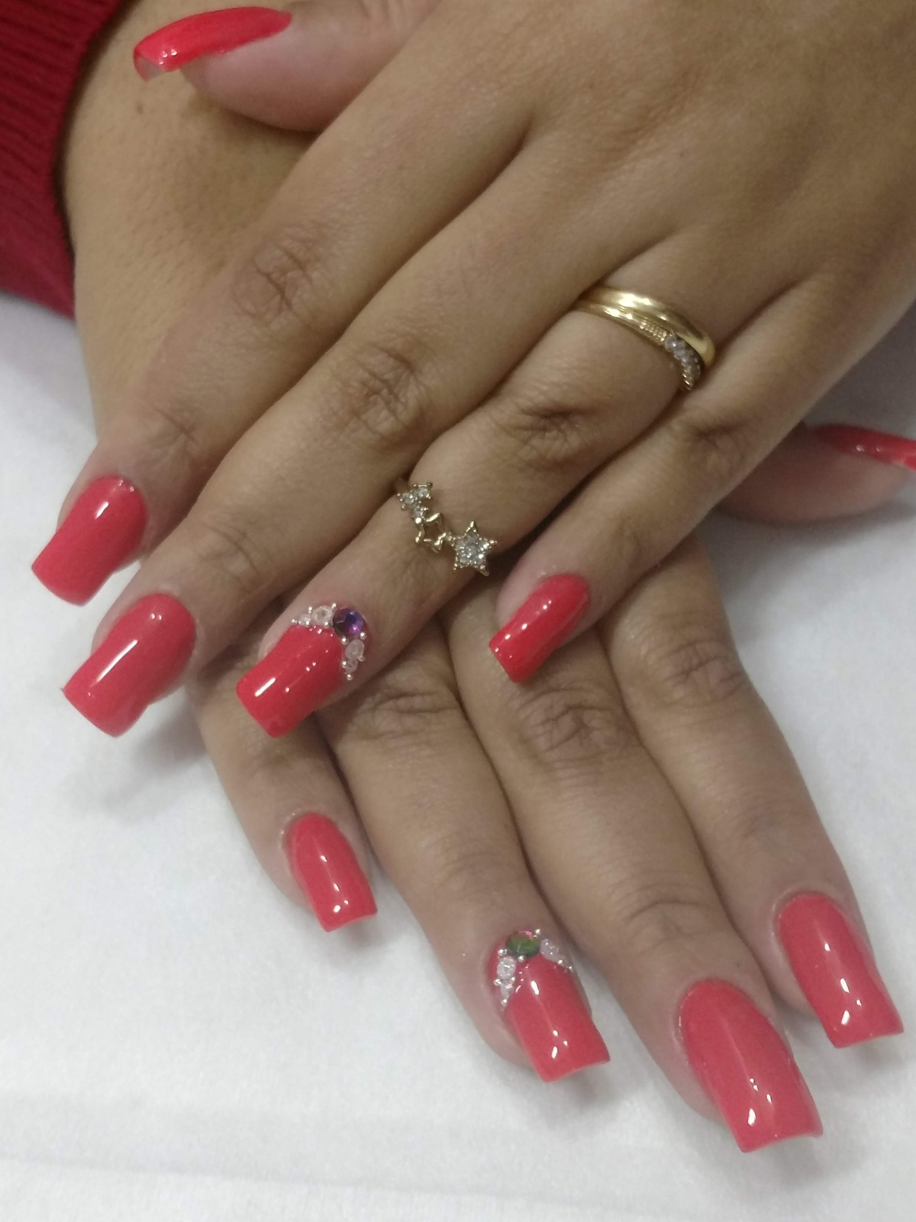 Alongamento de unha com pelicula de pedras unha manicure e pedicure