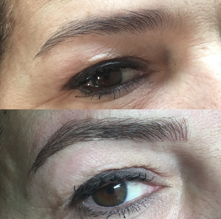 Antes e depois de procedimento de micropigmentação fio a fio 3D realista. outros designer de sobrancelhas micropigmentador(a)