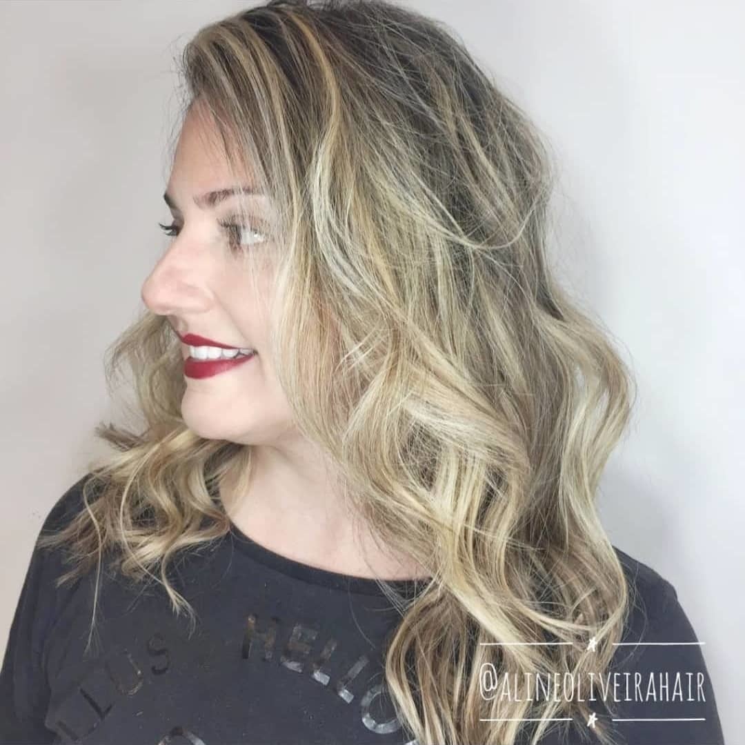 Mechas com raiz esfumada by @alineoliveirahair cabelo cabeleireiro(a) stylist / visagista gerente