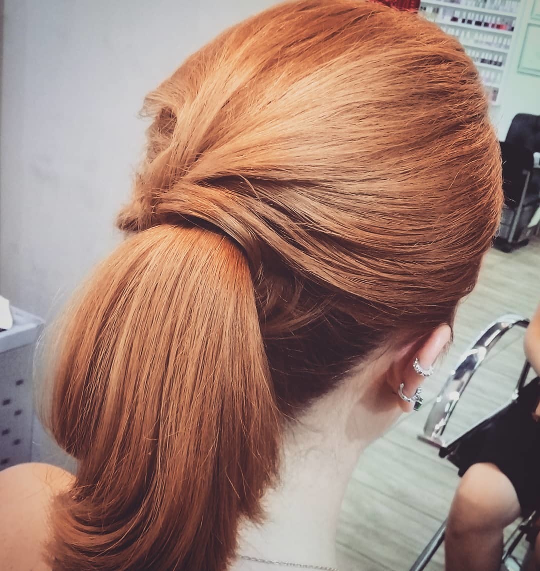 Rabo de cavalo cabelo cabeleireiro(a) maquiador(a)