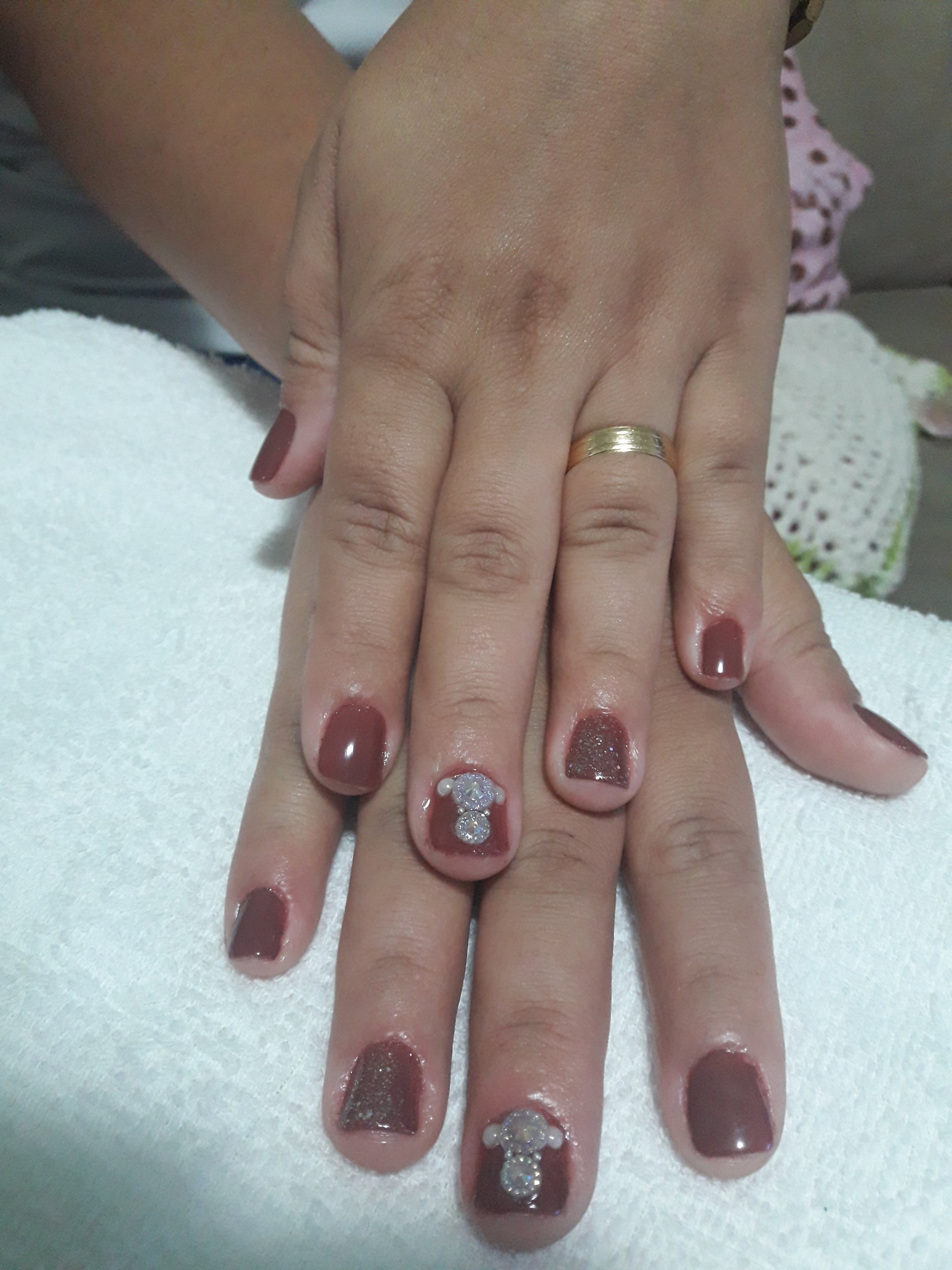 Pedrinhas pra fazer charme 🙌💅💎 unha esteticista manicure e pedicure designer de sobrancelhas