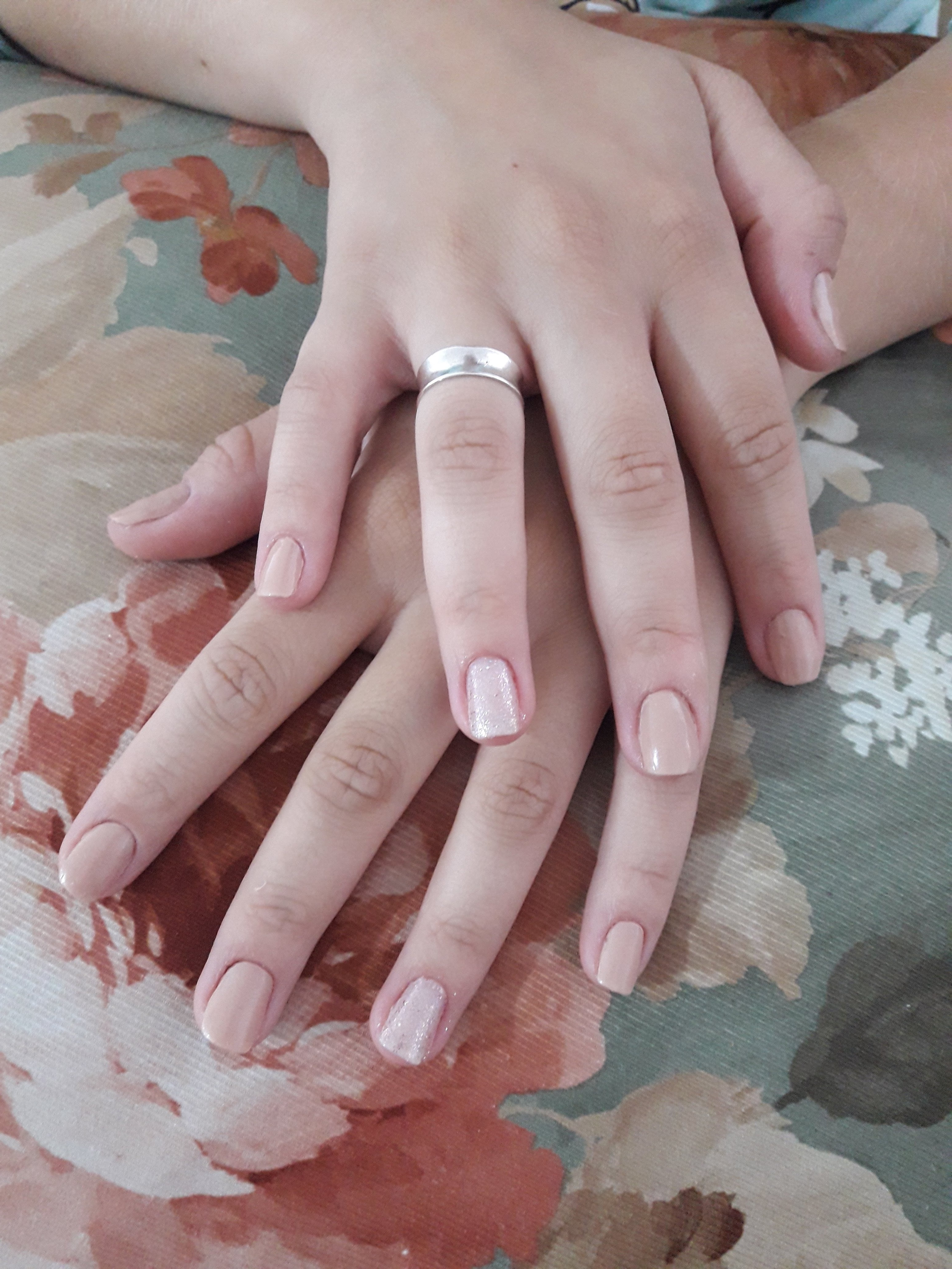 Nude delicadinho ! 💅😍 unha esteticista manicure e pedicure designer de sobrancelhas