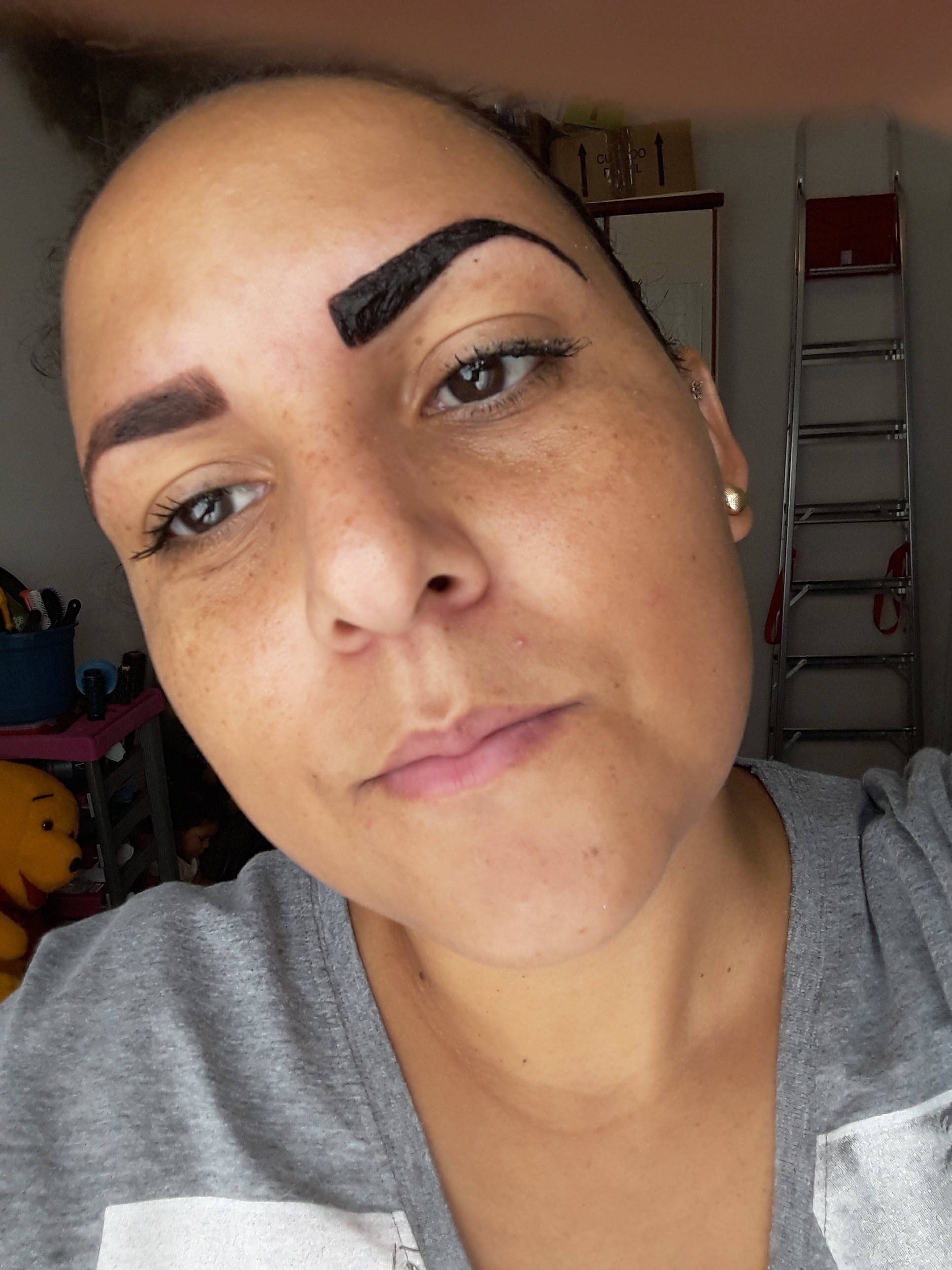 Design cm henna 🤨😀♥️ outros esteticista manicure e pedicure designer de sobrancelhas