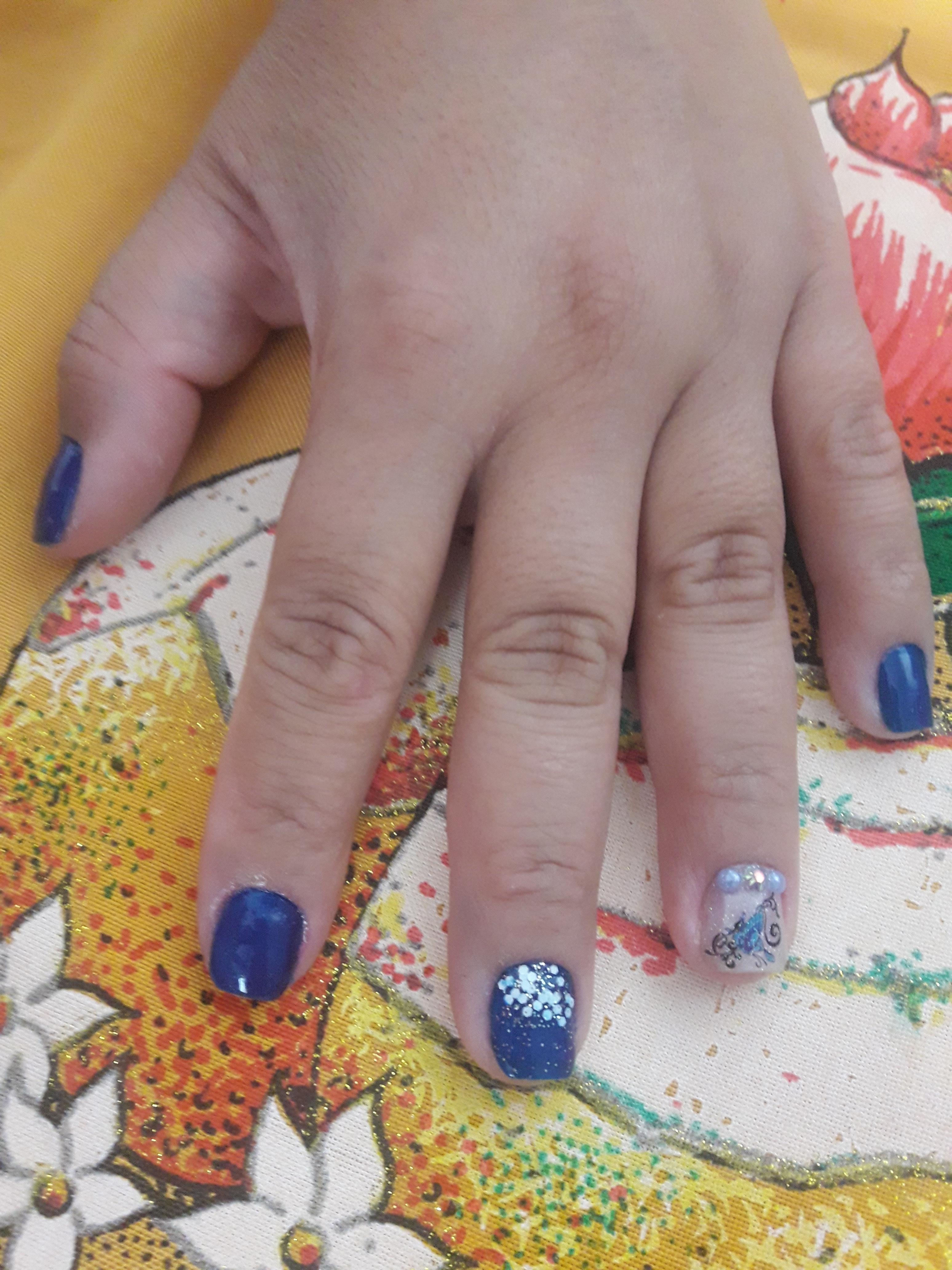 Decoradas cm pedrinhas 💎💅♥️ unha esteticista manicure e pedicure designer de sobrancelhas