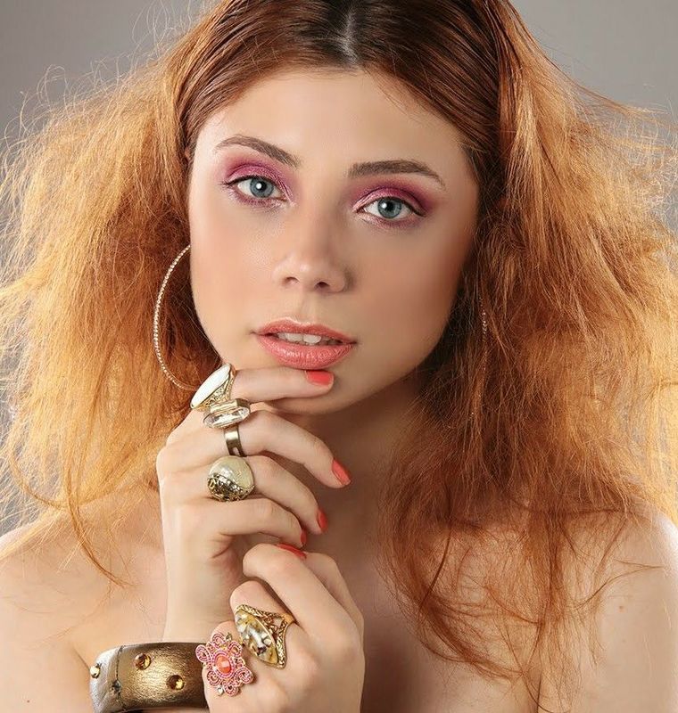 #makeup #glam #livingcoral #glow maquiagem maquiador(a) assistente maquiador(a) designer de sobrancelhas maquiador(a)
