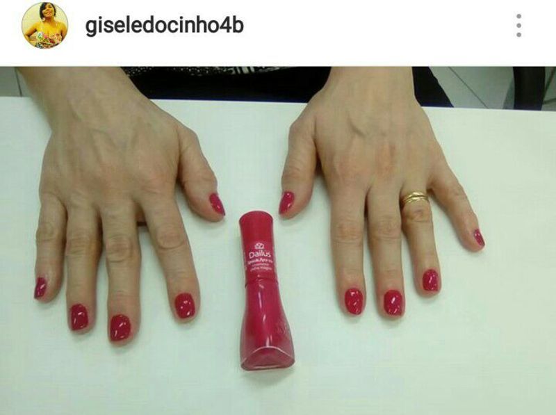 unha manicure e pedicure depilador(a) designer de sobrancelhas barbeiro(a) cabeleireiro(a) recepcionista