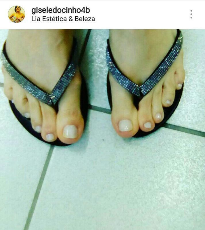 unha manicure e pedicure depilador(a) designer de sobrancelhas barbeiro(a) cabeleireiro(a) recepcionista