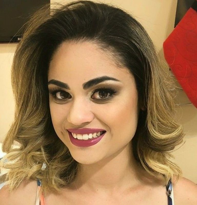 Cabelo e make por duda medeiros maquiagem auxiliar cabeleireiro(a) escovista