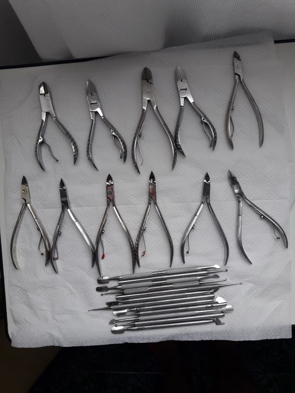 Instrumentos higienizados e prontos para esterilizar!⚠️ unha esteticista manicure e pedicure designer de sobrancelhas