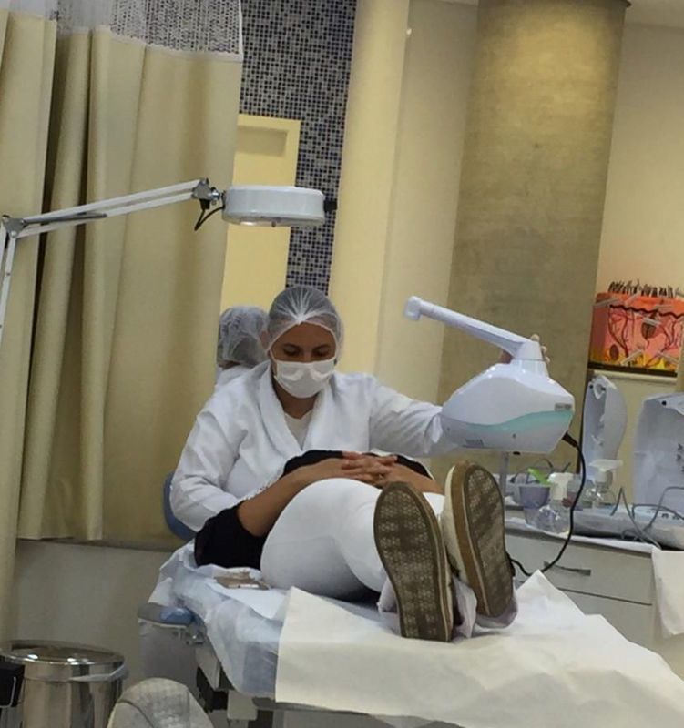 Higienização, esfoliação, emoliente, vapor de ozônio,extração de comedões, alta frequência, máscara calmate e FPS!👌 LIMPEZA DE PELE. estética esteticista manicure e pedicure designer de sobrancelhas