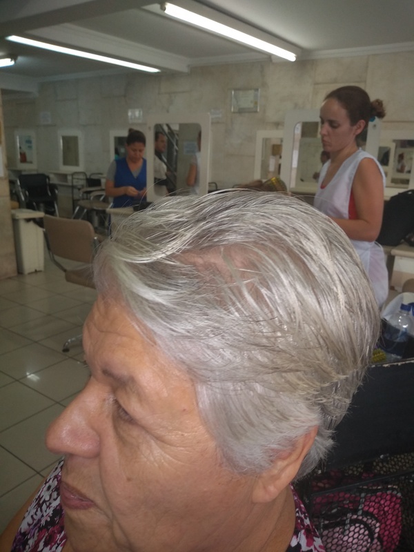 Corte francesinha cabelo auxiliar cabeleireiro(a)