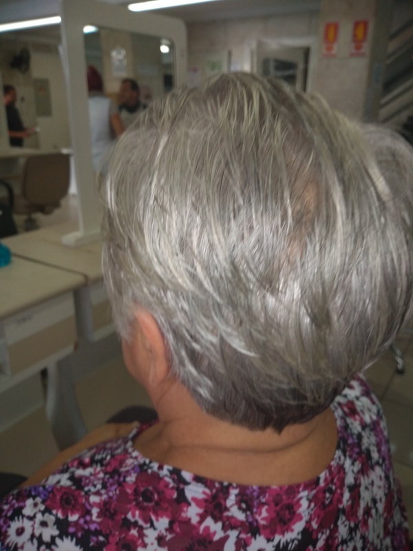 Corte francesinha cabelo auxiliar cabeleireiro(a)