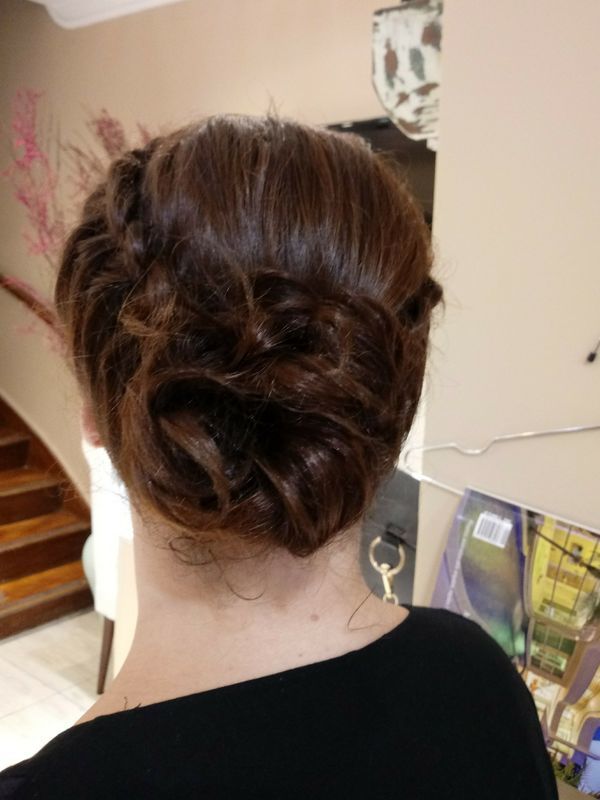 Penteado coque com trança lateral por duda medeiros! cabelo auxiliar cabeleireiro(a) escovista