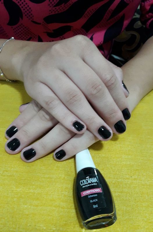 Black.. unha esteticista manicure e pedicure designer de sobrancelhas
