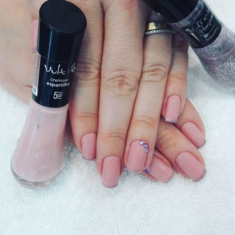 unha manicure e pedicure