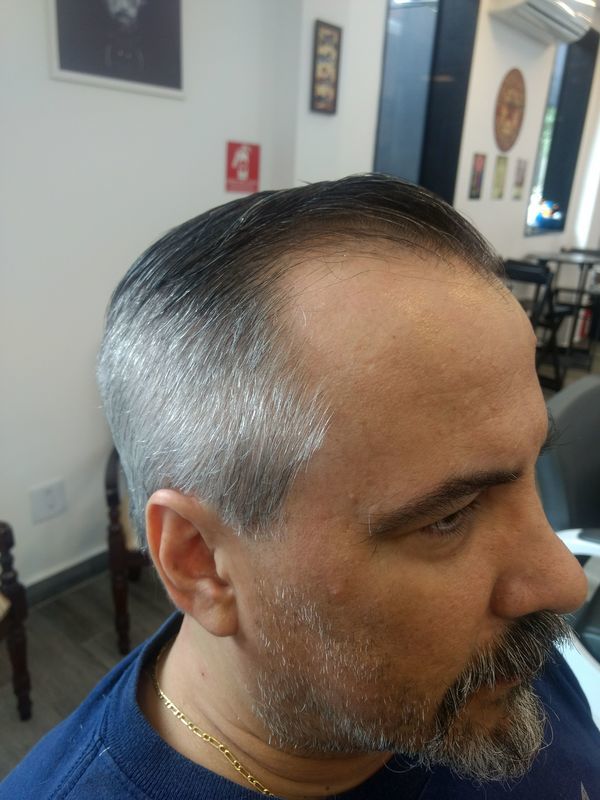 Não vivemos somente de degradê, corte 💯% na tesoura!! barbeiro(a) cabeleireiro(a)