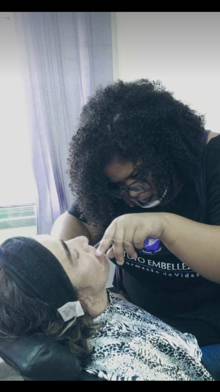 Depilação do buço com técnica de linha egípcia! estética designer de sobrancelhas