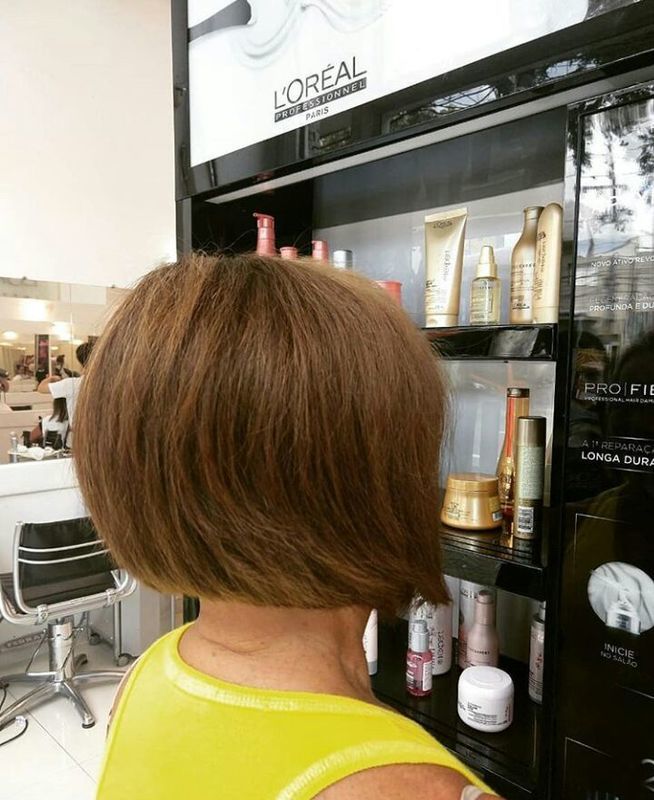 Corte Chanel e retoque de raiz, majirel 6,32. cabelo auxiliar cabeleireiro(a)